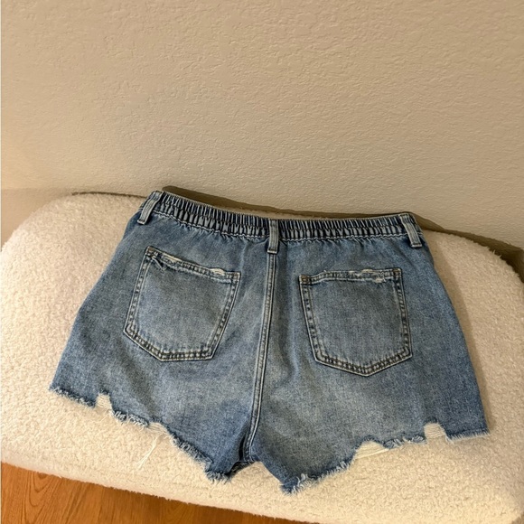 Aerie Daydream Distressed Denim Women’s Shorts - Picture 3 of 5